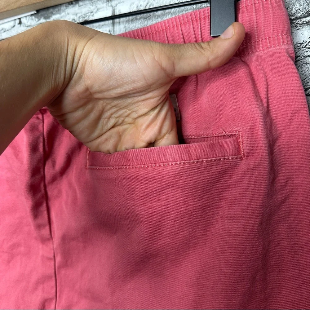 EUC Vineyard Vines Red Flat Front Shorts Youth Size Large
